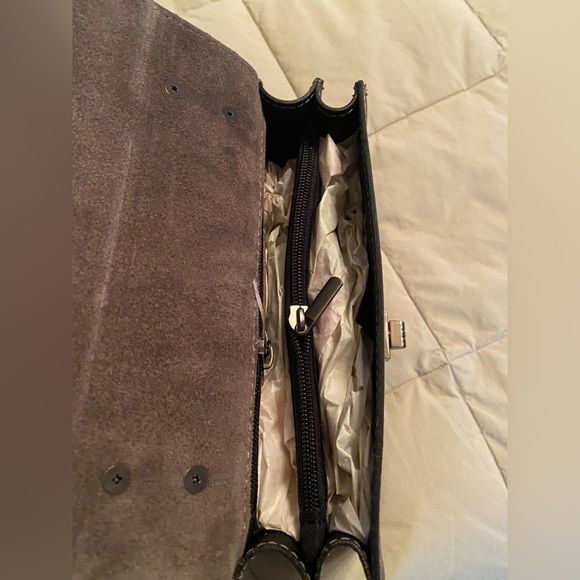 Cheval Firenze Handbag
Crossbody or Regular Shoulder Bag
Never worn - Picture 3 of 5